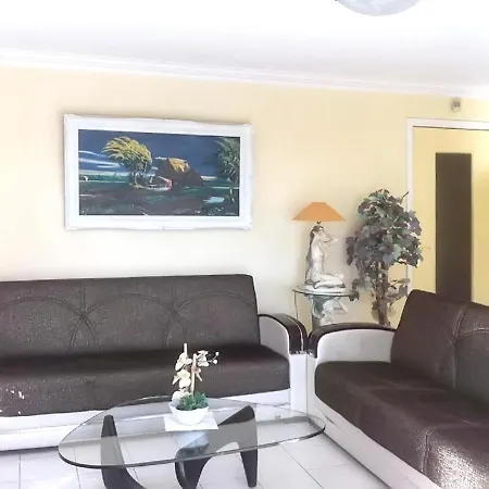 With 2 Bedrooms In With Balcony And Wifi * Fréjus